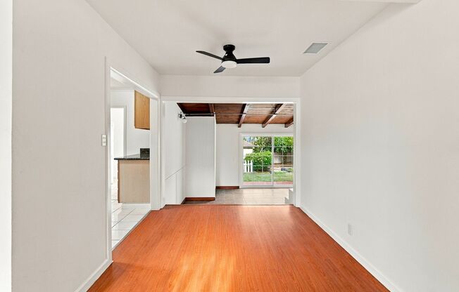 3 beds, 1.5 baths, $4,300