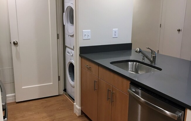 1 bed, 1 bath, 720 sqft, $3,960, Unit 0622
