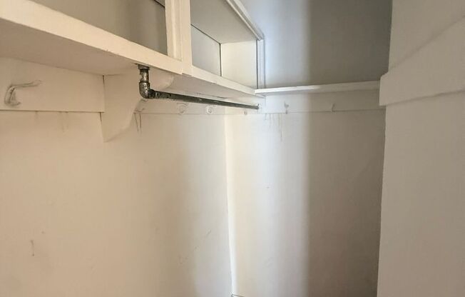 2 beds, 2 baths, 1,303 sqft, $2,200, Unit New King Edward  401