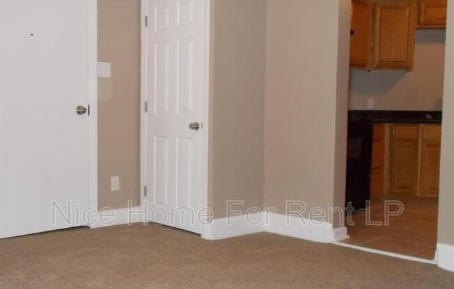 108 W EVESHAM RD