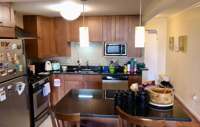 1 bed, 1 bath, 828 sqft, $3,600, Unit 6O