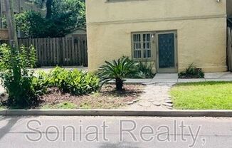 7 Allard Boulevard, 2