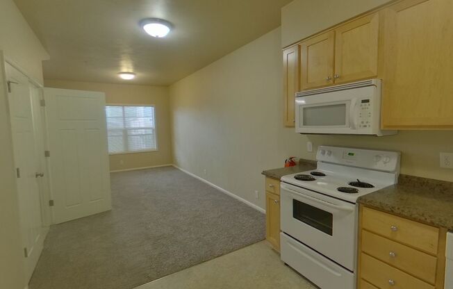 2 beds, 1.5 baths, $1,650, Unit 3