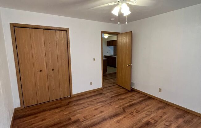 2 beds, 1 bath, $1,175