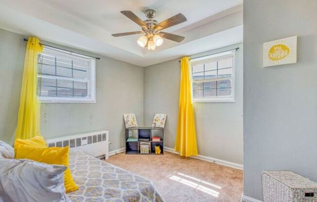 2 beds, 1 bath, 758 sqft, $1,325, Unit 5000-11