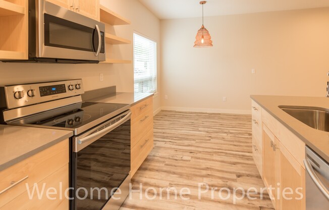 2 beds, 2.5 baths, 1,250 sqft, $2,695, Unit 2 NE Hadley #2