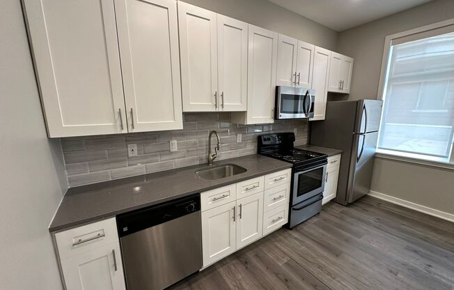 Studio, 1 bath, 445 sqft, $1,285, Unit 1D