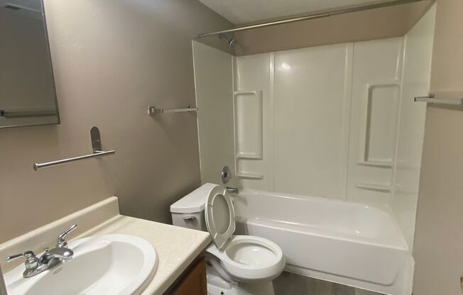 1 bed, 1 bath, 673 sqft, $1,009, Unit 12712S