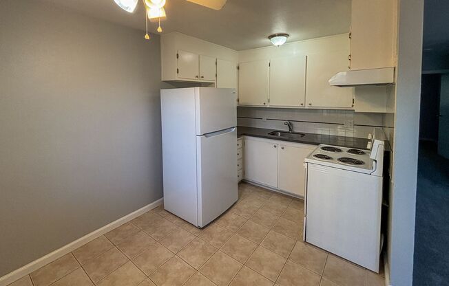 2 beds, 1 bath, 800 sqft, $1,845, Unit O-30