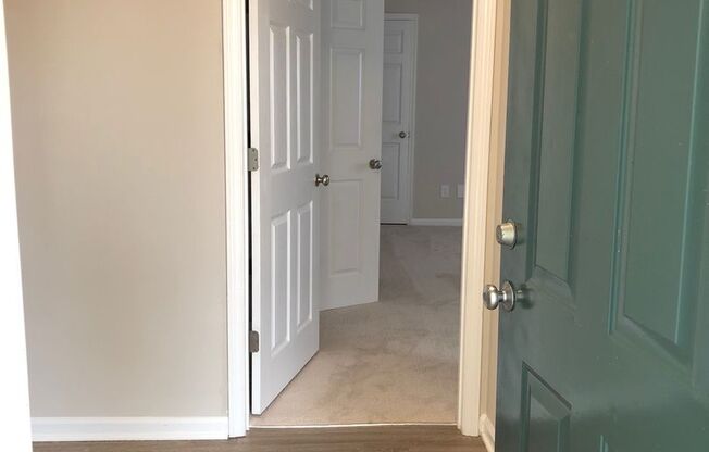 2 beds, 2 baths, 1,270 sqft, $1,600, Unit 2730-4 Pearl Remodel