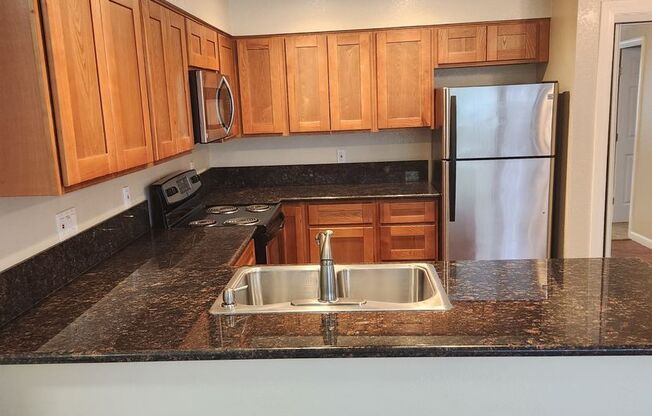 2 beds, 1 bath, 825 sqft, $1,820, Unit 205