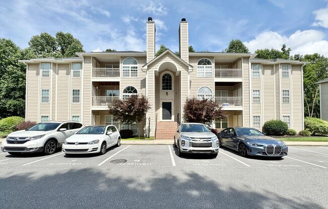 Adorable 2 Bedroom Condo - First Level!