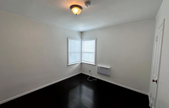 1 bed, 1 bath, 850 sqft, $2,295, Unit 626 N Spaulding Ave