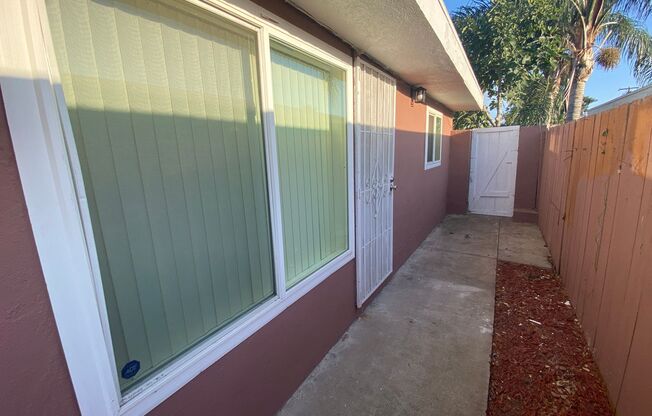 1382 1386 IVORY CT