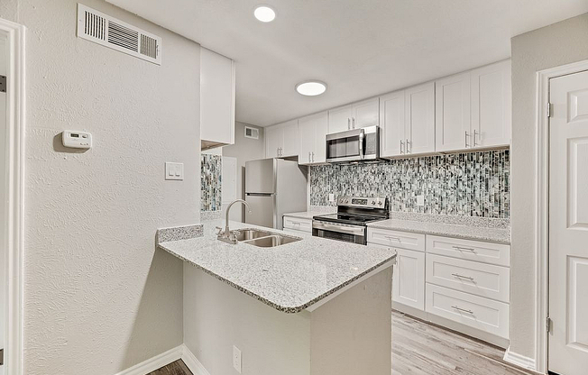 2703_north_buckner_boulevard_6032952_021