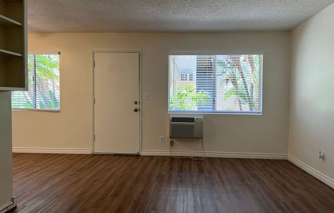 1 bed, 1 bath, $1,750, Unit 07