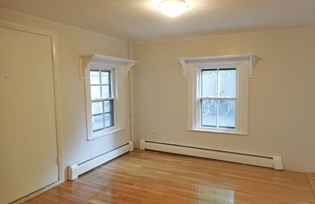 10 Smith Ave 2R