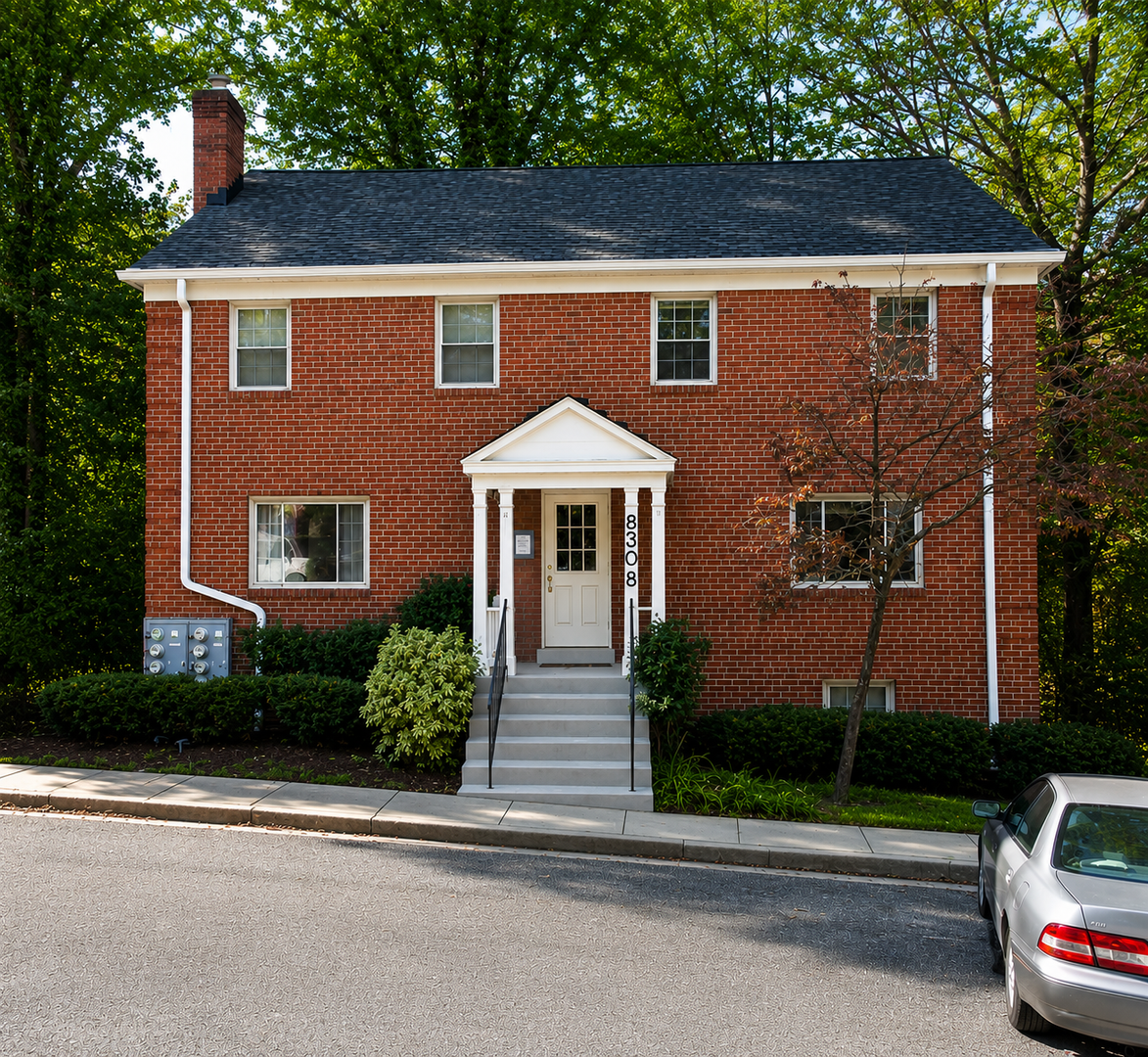 8308 ROANOKE AVE
