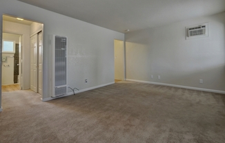 Studio, 1 bath, 650 sqft, $1,995, Unit 925 Pomeroy Unit 01