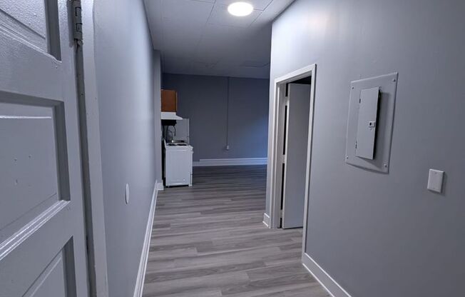 2 beds, 1 bath, 775 sqft, $1,100, Unit 238