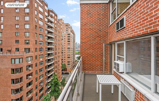 1 bed, 1 bath, $4,700, Unit 11D
