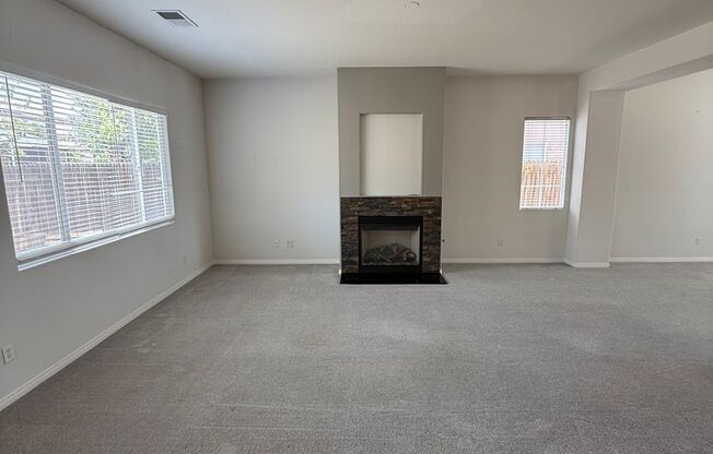 3 beds, 2.5 baths, $2,800