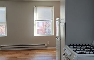 Studio, 1 bath, $825, Unit 2414 Saint Paul Street - 4