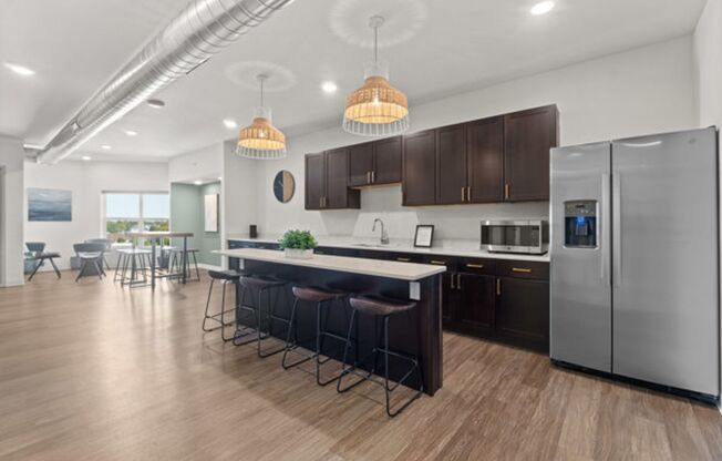 2 beds, 2 baths, 966 sqft, $1,495, Unit #313