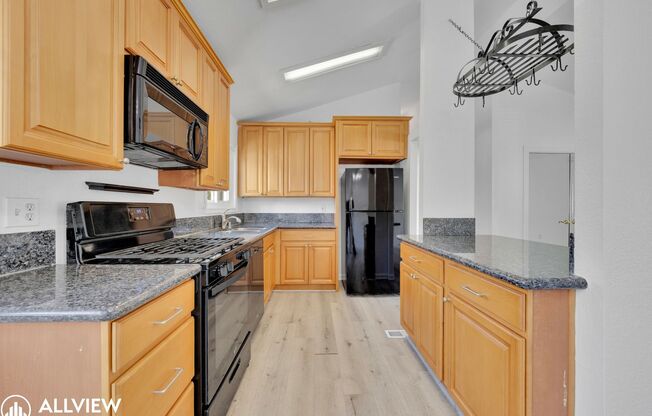 Charming 3-Bedroom Home in Rancho Bernardo – Flexible Space & Great Location