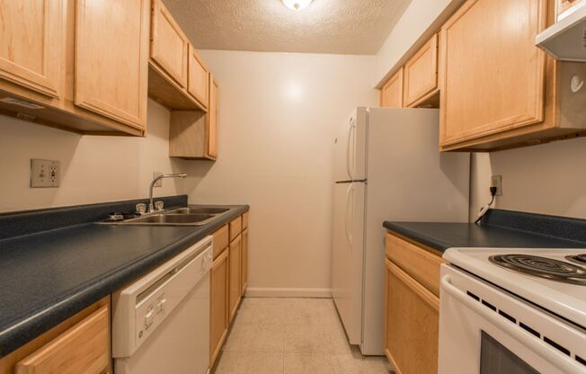 2 beds, 1 bath, 675 sqft, $1,545, Unit 2419 15