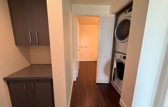 2 beds, 2 baths, 890 sqft, $2,610, Unit 218