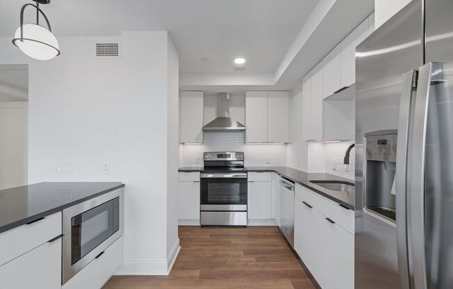 Studio, 1 bath, 576 sqft, $2,295, Unit 1003