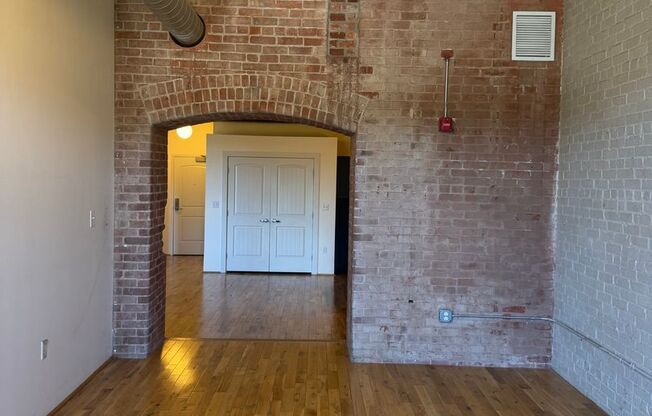 Studio, 1.5 baths, 1,248 sqft, $2,446, Unit 330