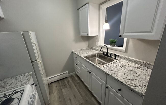 1 bed, 1 bath, $995, Unit 137