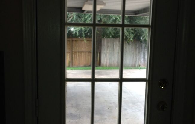 THREE BEDROOMS TWO BATHS, FENCED BACKYARD, ON SHUTTLE ROUTE
