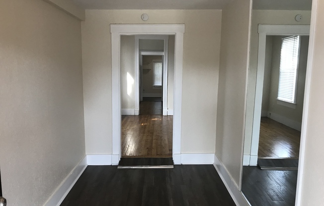Vintage North Hyde Park Bungalow
