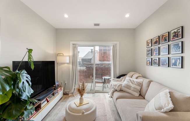 1 bed, 1 bath, 495 sqft, $3,075, Unit 301