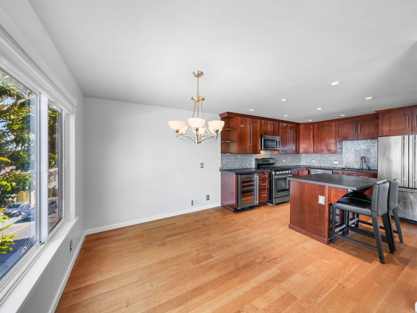 Single Family Home in Sunny Bernal Heights - 4 br/3 ba - 2 Car Parking - Great Views & Location!  AMSI/Maureen Couture