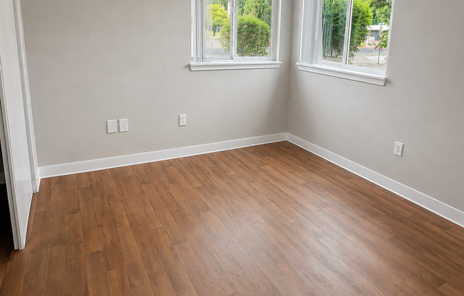3 beds, 2 baths, $1,695, Unit 67
