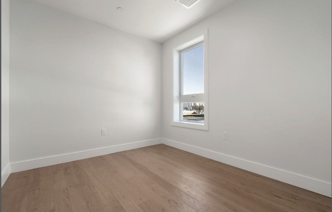 2 beds, 2 baths, 944 sqft, $4,500, Unit 610