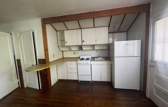 210 Cox Ave