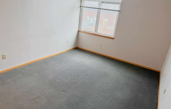 1 bed, 1 bath, 868 sqft, $1,725, Unit 415