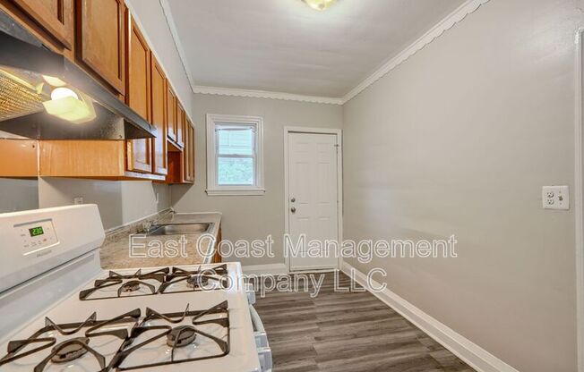 2525 BOARMAN AVE