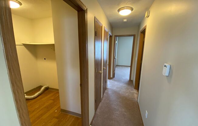 2 beds, 1 bath, 960 sqft, $1,040, Unit 1806-201