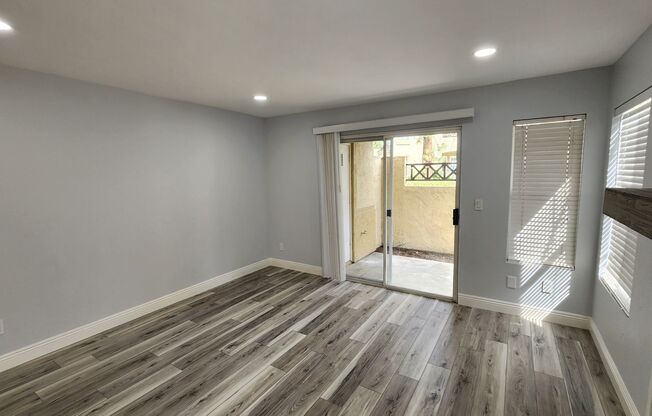 2 Bedroom, 2 Bath Condo in Eastlake Shores