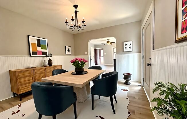 3 Bedroom 1 Bathroom in York with Sunroom, Garage and Bonus Room!