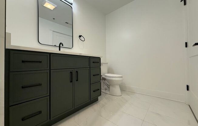 2 beds, 2 baths, 1,000 sqft, $4,985, Unit 201