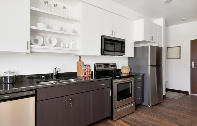Studio, 1 bath, 407 sqft, $1,145, Unit 408