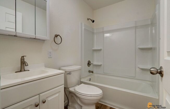 1 bed, 1 bath, $1,095, Unit 2