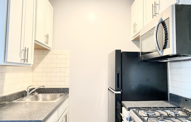 4031 Kenmore UG Kitchen Studio